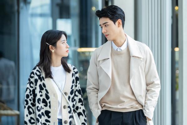 网剧热播榜top5:《从结婚开始恋爱》排在第二,榜首仅上映3天