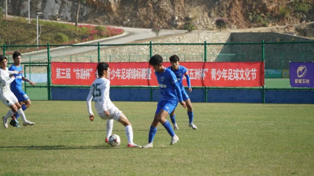 恒大足校03b队 4-0 云南足协04梯队 进球队员:朱家贤,麦尔但·买买提