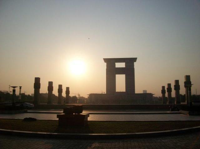 2000年芜湖的GDP_芜湖2000年出租车(2)