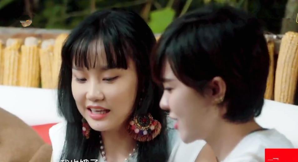 女明星吃饭都是吃了个寂寞浪姐七人煮宵夜平均每人吃两根面条
