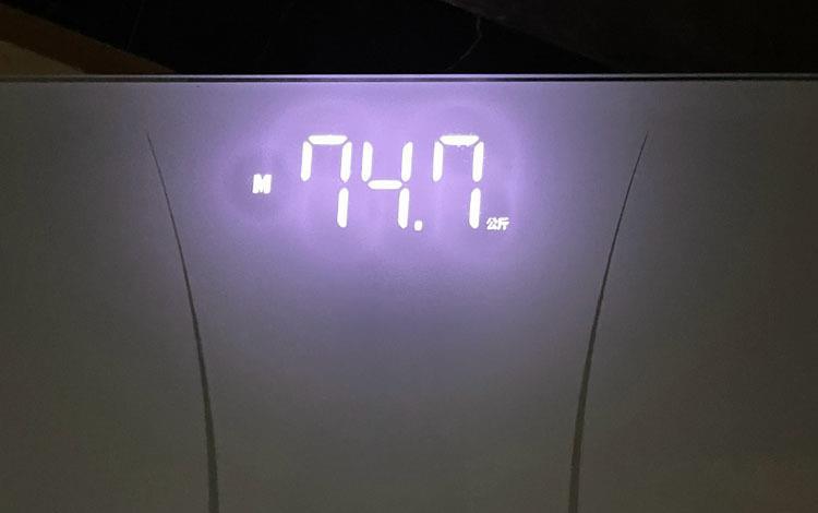 51岁高晓松瘦身成功,26天减重26斤,穿黑色开衫像换了个人