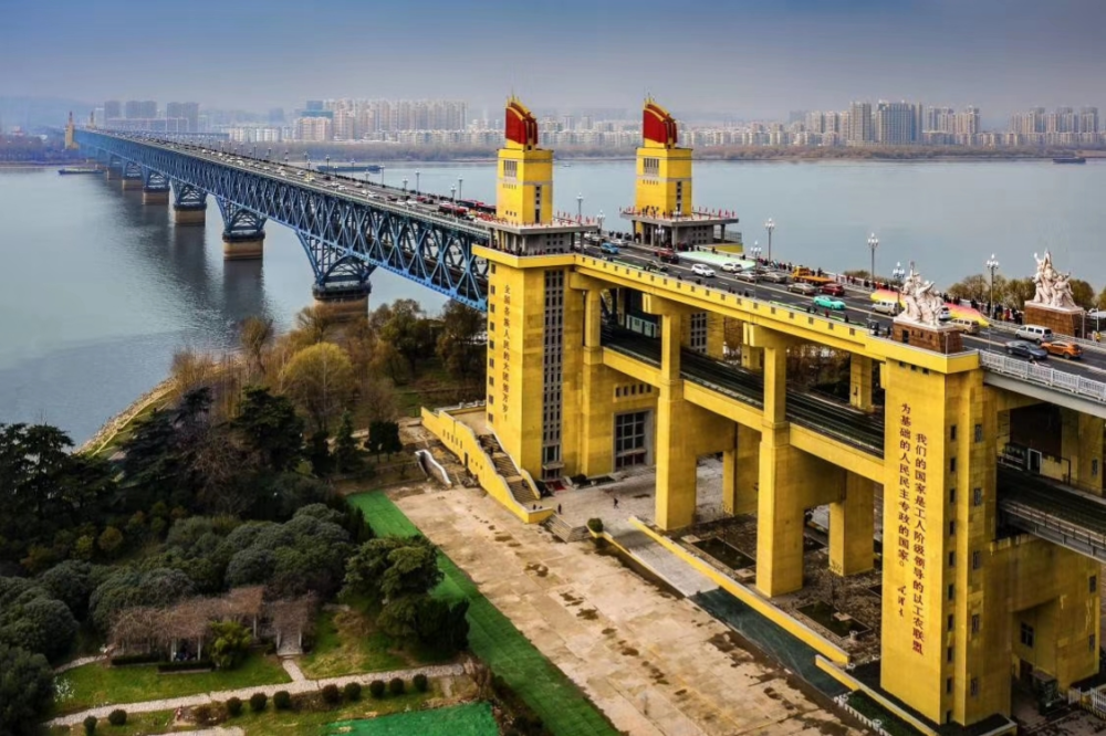 武汉的GDP为什么能进入前十_武汉gdp(2)