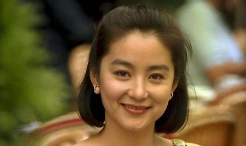 66岁林青霞近照曝光,皱纹横生不复当年风华,女神也已经老了