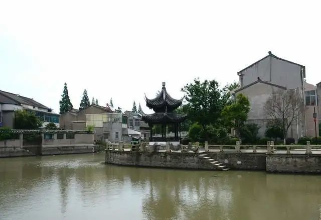寻镇江苏宜兴|周铁古镇,千年银杏守护,古街塘河相伴