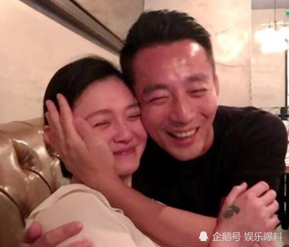 看了大s年轻时的照片,再看看安以轩,才知道汪小菲眼光