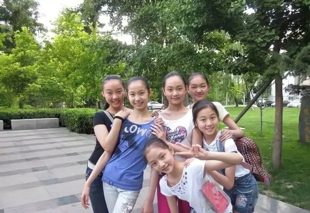北舞附中时期的任敏  图源微博@演员任敏