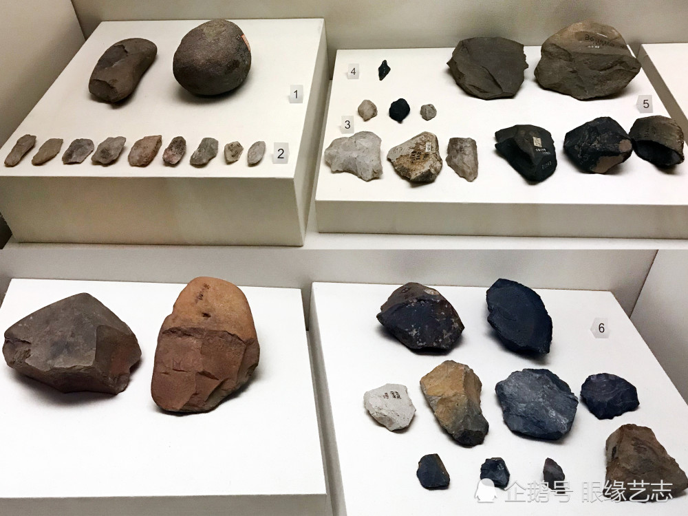 石砧,两端石片,刮削器,砍砸  (距今约200万年-20余万年)旧石器时代