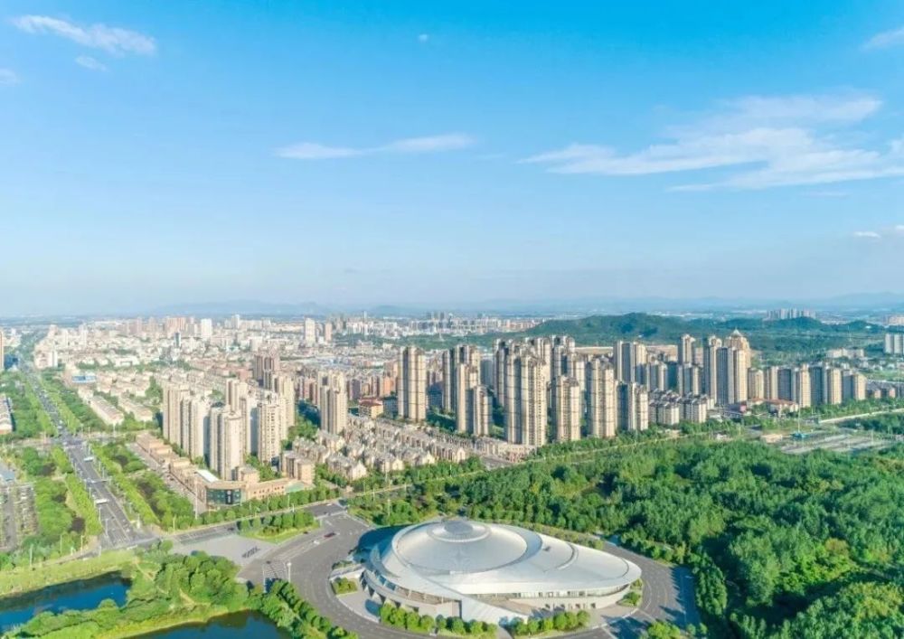 2020年浙江海宁GDP_浙江海宁皮革城图片(2)