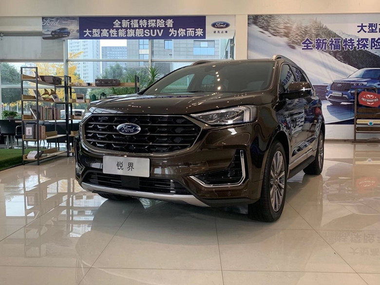 2021款全新福特锐界,福特锐界图片 2021款福特锐界已有实车到店,前脸再做调整,换装奔驰同款大连屏