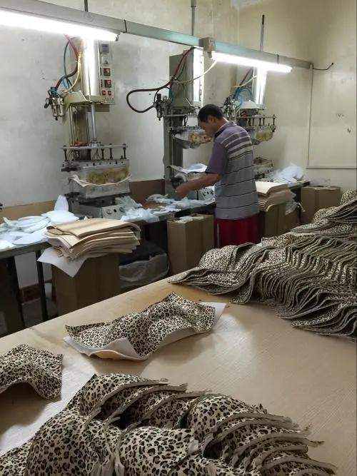汕头内衣制作工厂_曼妮芬汕头工厂图片