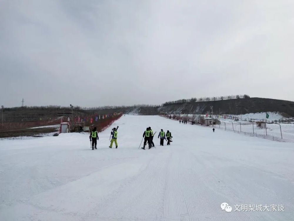 安排～库尔勒龙之山东归滑雪场营业啦!