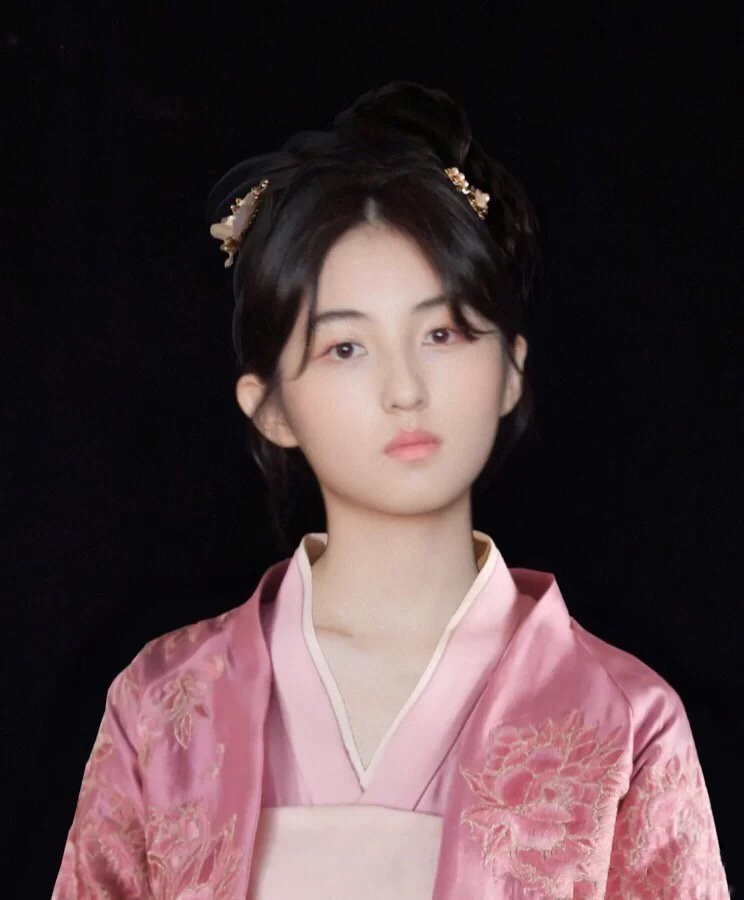 天球仪诞生在一个中国传统天文历算逐渐没落的年代,即使如此,张子枫