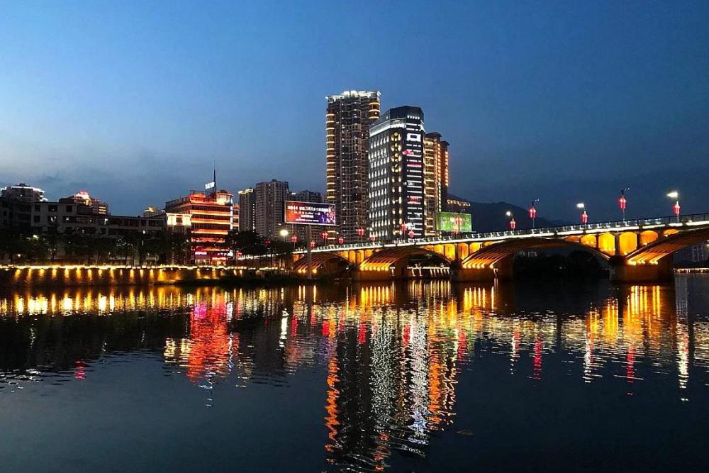 泉州2021经济总量_泉州经济辐射图(2)