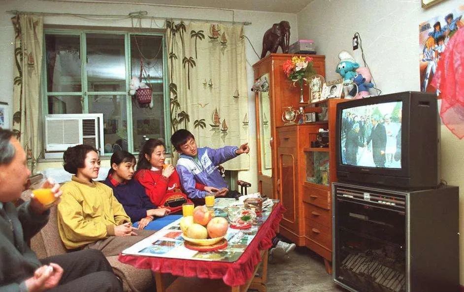 80年代中国人的夜生活,每一张都是回忆!