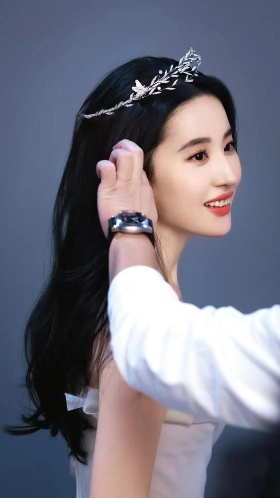 刘亦菲最近在尚美巴黎的图片惊艳你了吗