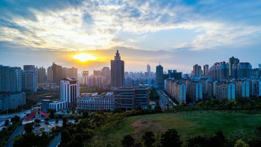 各省市人均gdp最大的黑马_2015各省市人均gdp(3)