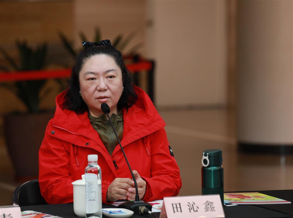 今天,这位女导演成为中国国家话剧院院长,她与无数明星合作过