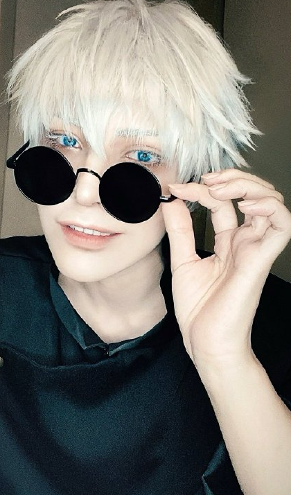 首先出场的是这位名叫ウィル的大神coser,他的五条悟可谓是一眼惊艳