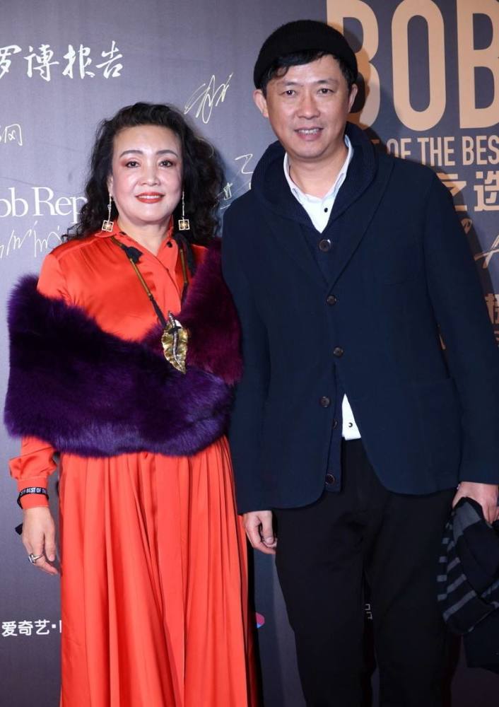 张兰穿3万多的睡裙,尽显雍容华贵,这才是真的贵妇!