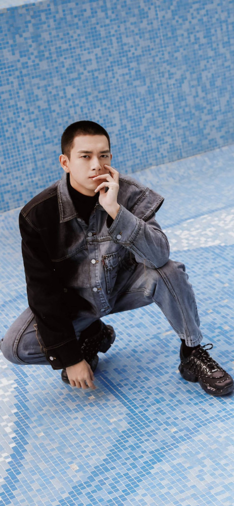 李现高清壁纸:原来这个男子寸头也这么帅