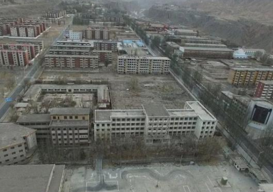 玉门市人口_玉门市第七次全国人口普查公报 常住男性73417人 女性64319人(2)
