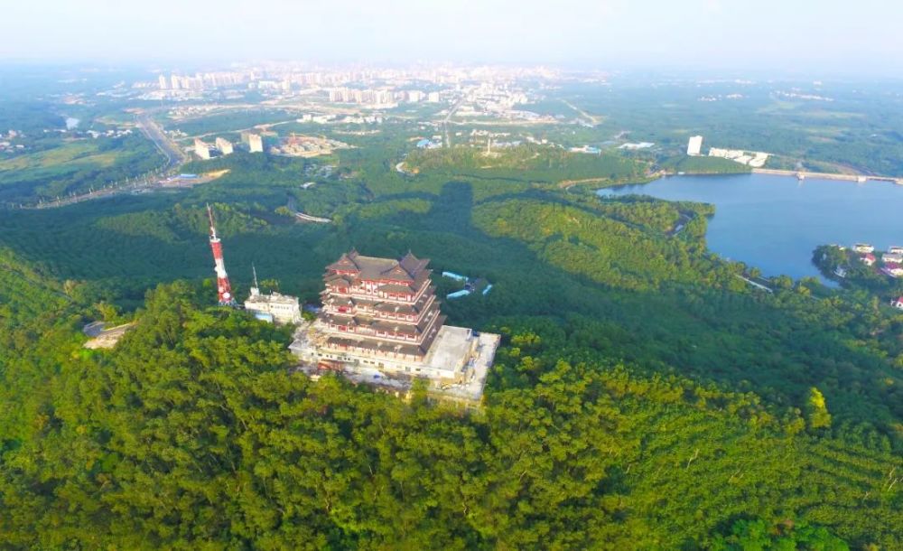 莲花山文化景区.