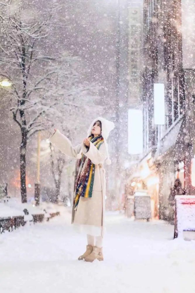 雪景人像好看不好拍学好7个姿势和技巧既上镜又自然有意境