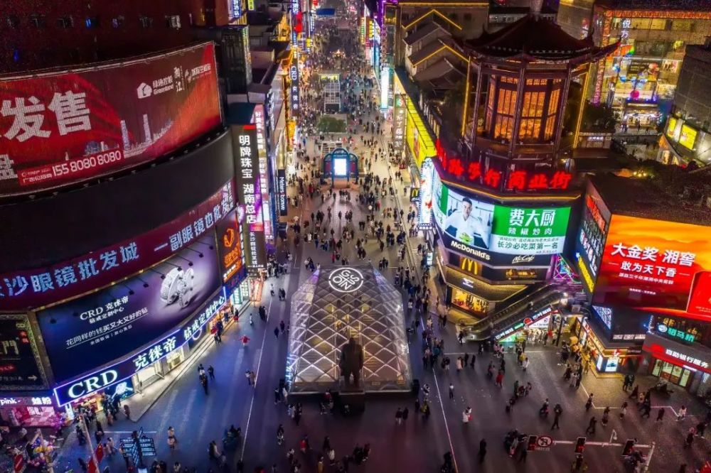 从超级文和友到《守护解放西》,全国为一个区频频惊艳