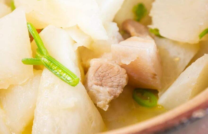 3,驴肉与萝卜一起炖