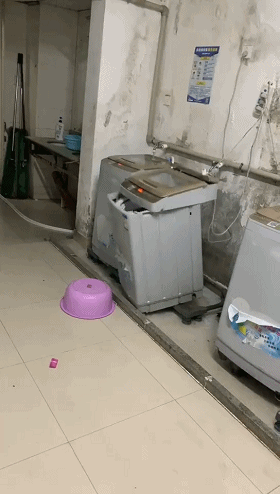 用生命洗衣服的洗衣机