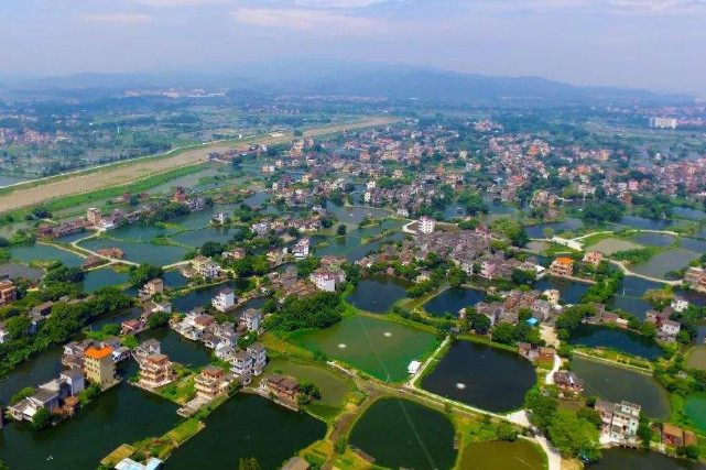 鹤山常住人口_鹤山公园