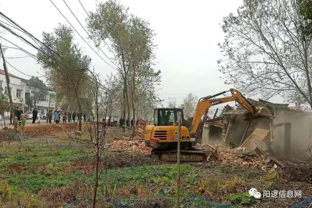 武汉市新洲区李集街,一处违法建设被拆除