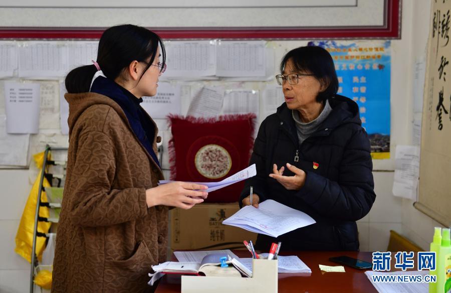 大山女孩的"校长妈妈"——记云南丽江华坪女子高级中学校长张桂梅