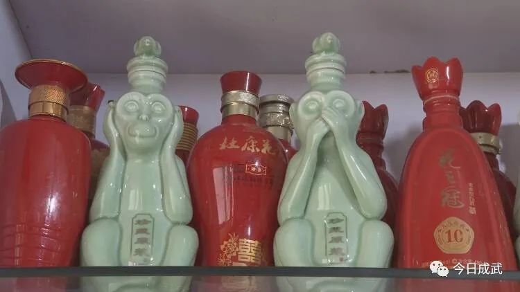 疯狂猜成语红唇酒瓶_看图猜成语(3)