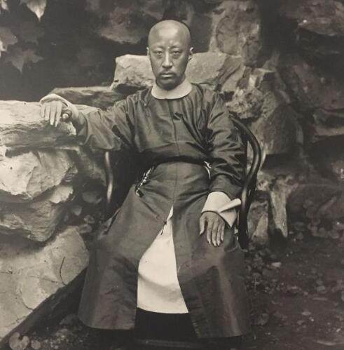 150多年前,清朝的老照片,第三张最美,第六张看着很可怜