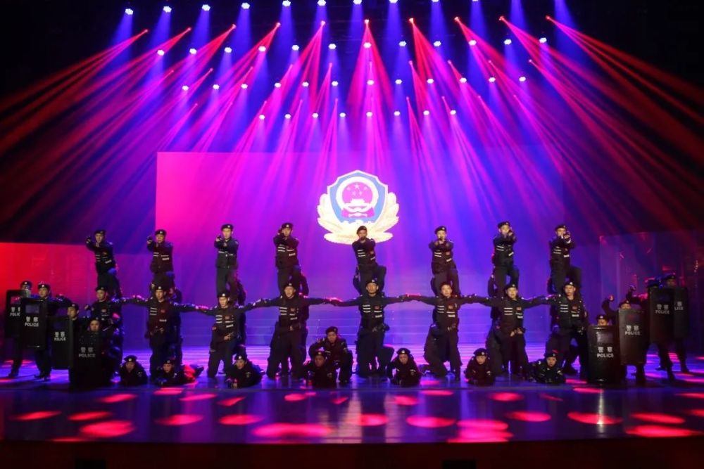 中国人民警察警歌简谱_中国人民警察警歌歌词(2)