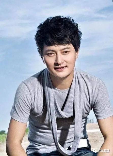 她是云飞前妻,老公星光大道成名后和她离婚