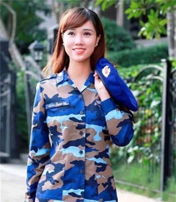 越南女兵今昔对比,这些曾经是对手士兵梦魇的军人,和平年代风姿