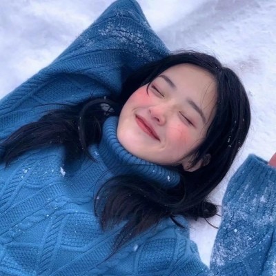 冬天下雪用的女生头像
