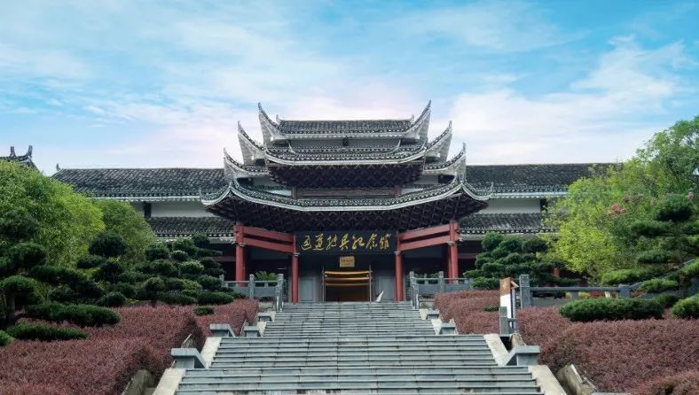 靖州县新厂镇金星村 一座松柏遍布的青山矗立于眼前 这就是远近闻名的