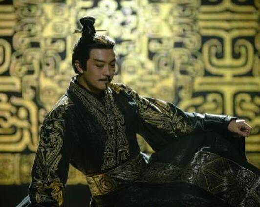 一直以来,秦始皇嬴政都是影视剧中的热门题材,自然也有不少男演员扮演