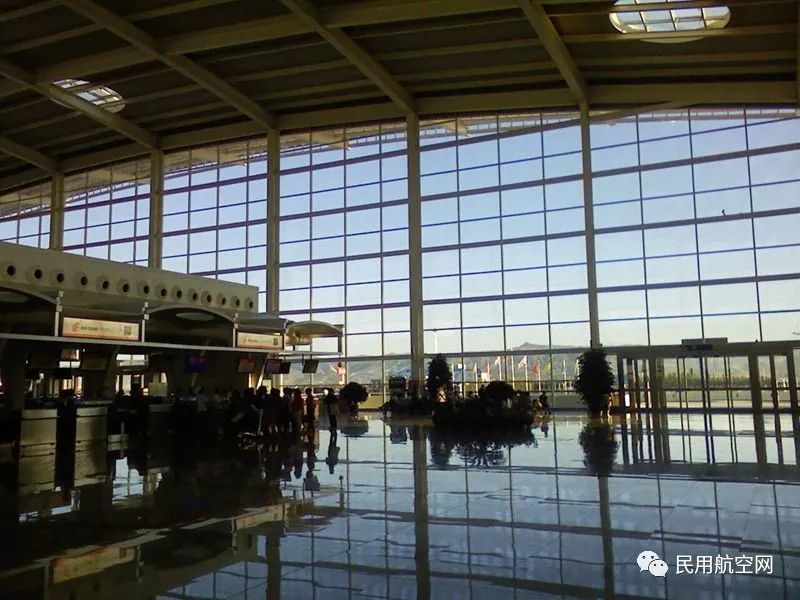 呼和浩特白塔国际机场新建国际候机楼正式启用