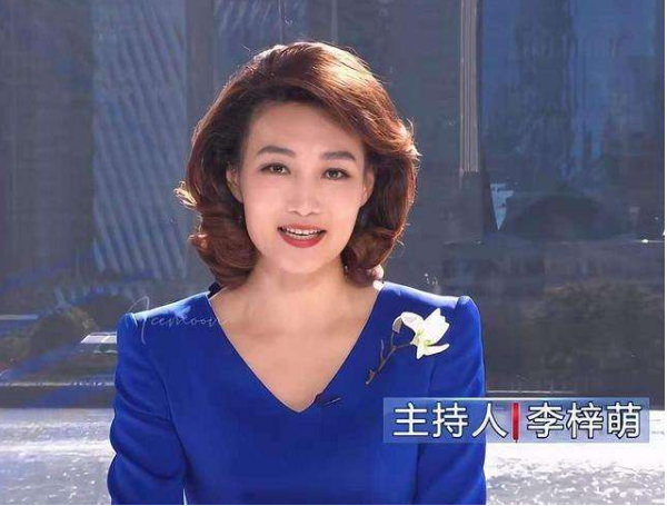 有一种"整容"叫李梓萌摘假发,别人都是扮年轻,而她却为了扮老