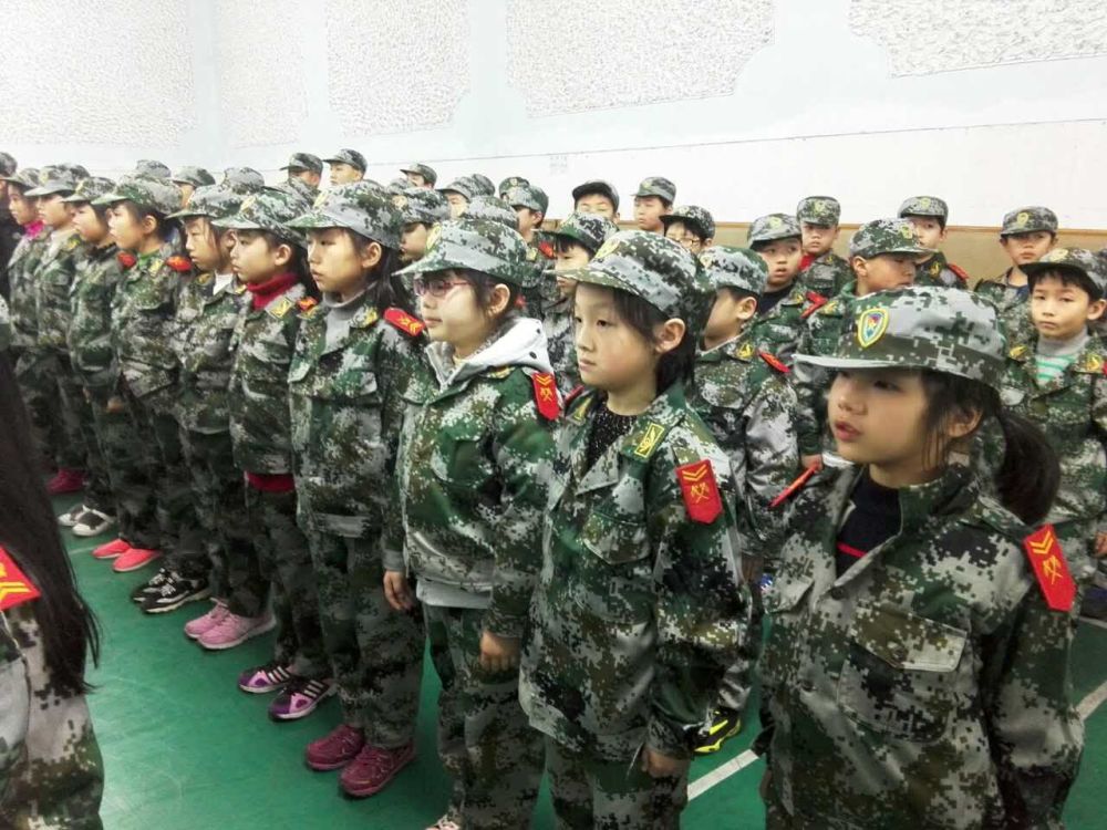 中国最小的现役特种兵军官,8岁时被部队特招,战场上有