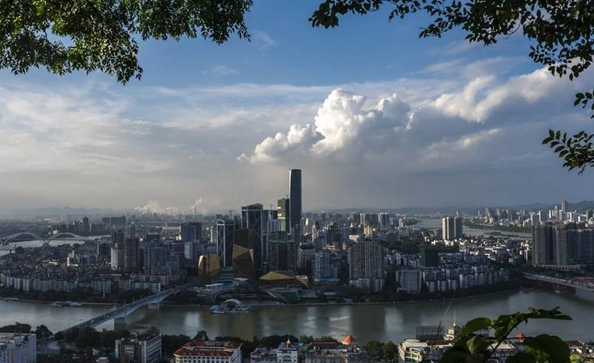 广西经济生产总量第一的城市_广西经济管理干部学院