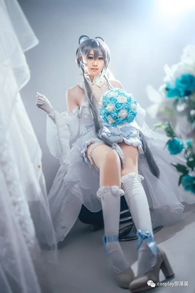 cos:花嫁洛天依,交换无名指金色的契约