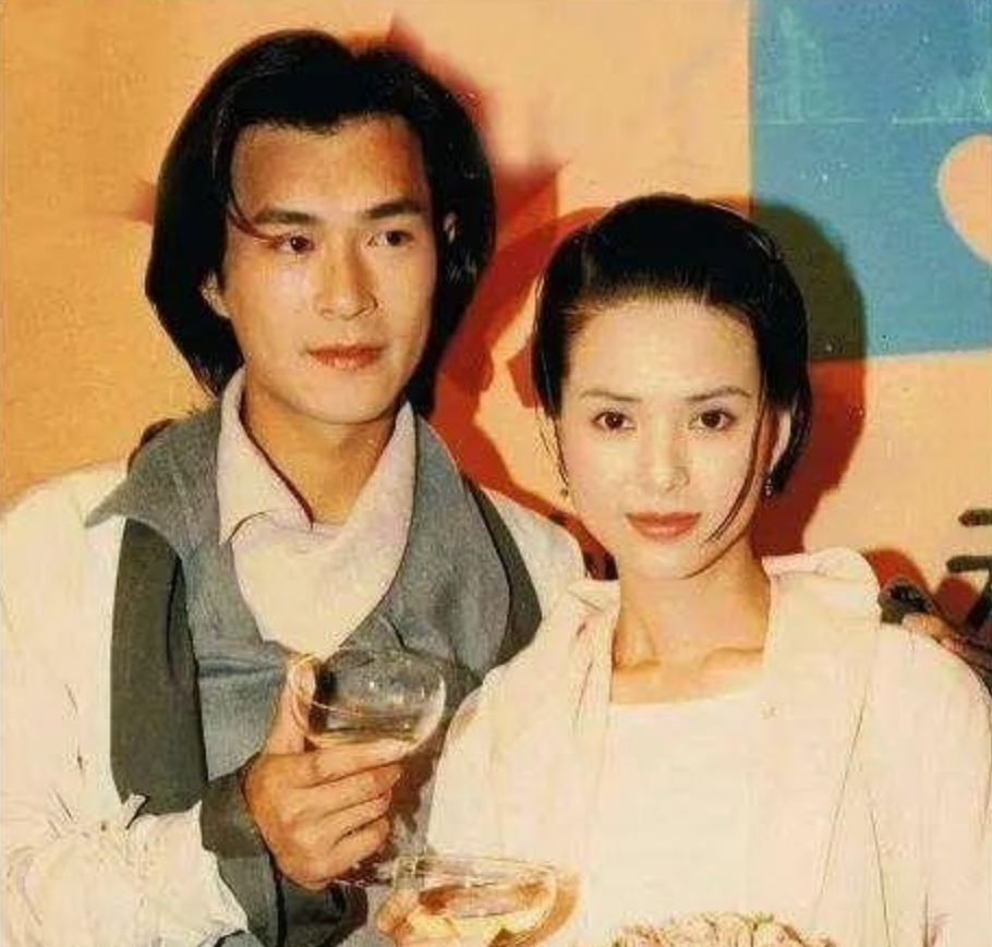 54岁李若彤自曝曾"爱"上古天乐,网友空欢喜一场,却表示能理解
