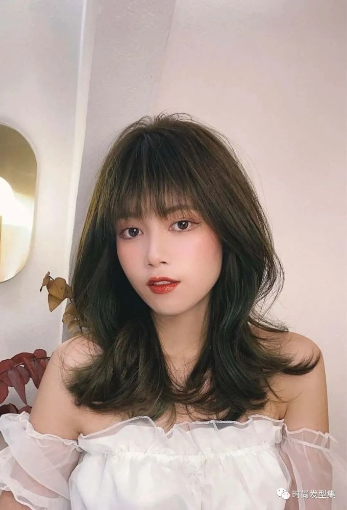 2021新款发型女中长发,2021年流行发型女 2021年绝美"中长发烫全头"