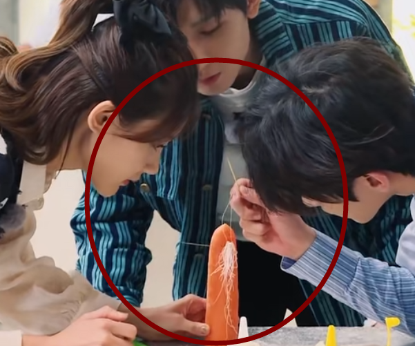 李一桐使劲往蔡徐坤身上蹭,粉丝还没说啥,baby倒先发脾气甩脸子