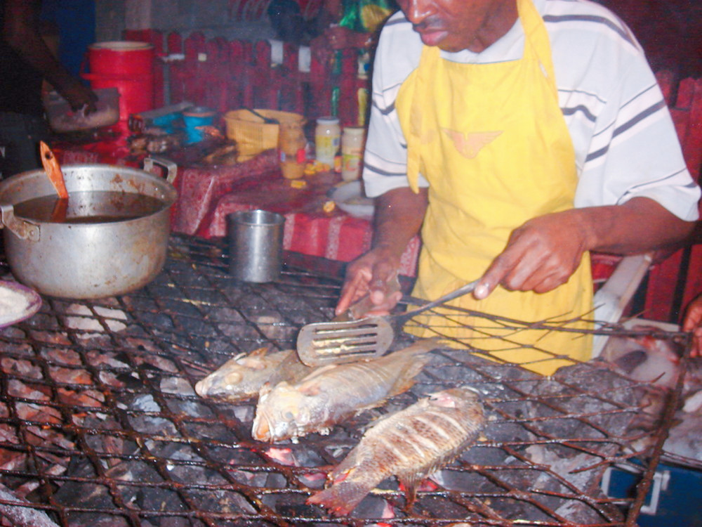 南非2000年gdp_南非1994年之前国旗(2)